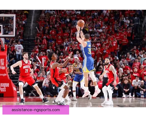 NBA焦点战报巨星对决引爆赛场季后赛格局再生变数引发热议