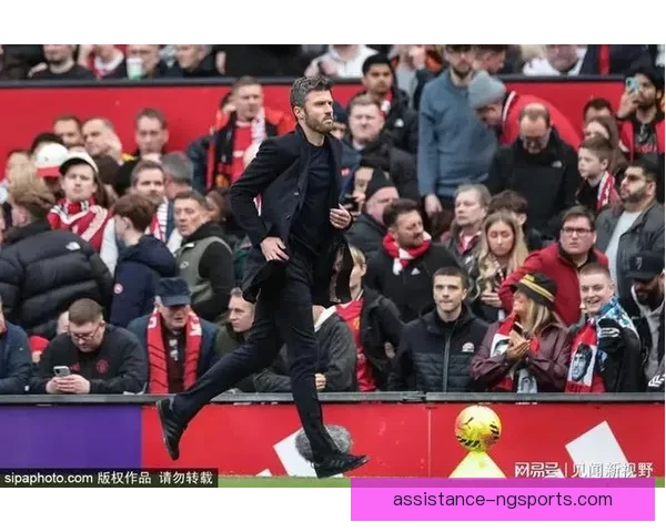 曼联逆转利物浦取得关键胜利,欧战前景引发球迷热议 曼联逆转利物浦取得关键胜利,欧战前景引发球迷热议