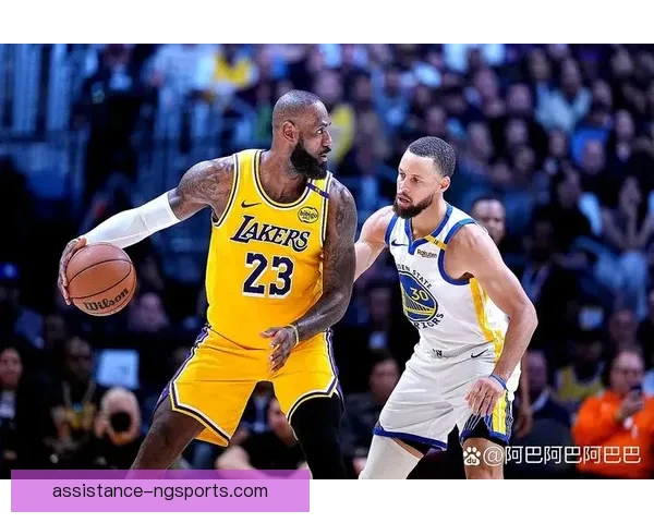 湖人队迎战勇士队，詹姆斯与库里对决成焦点，季后赛席位争夺激烈